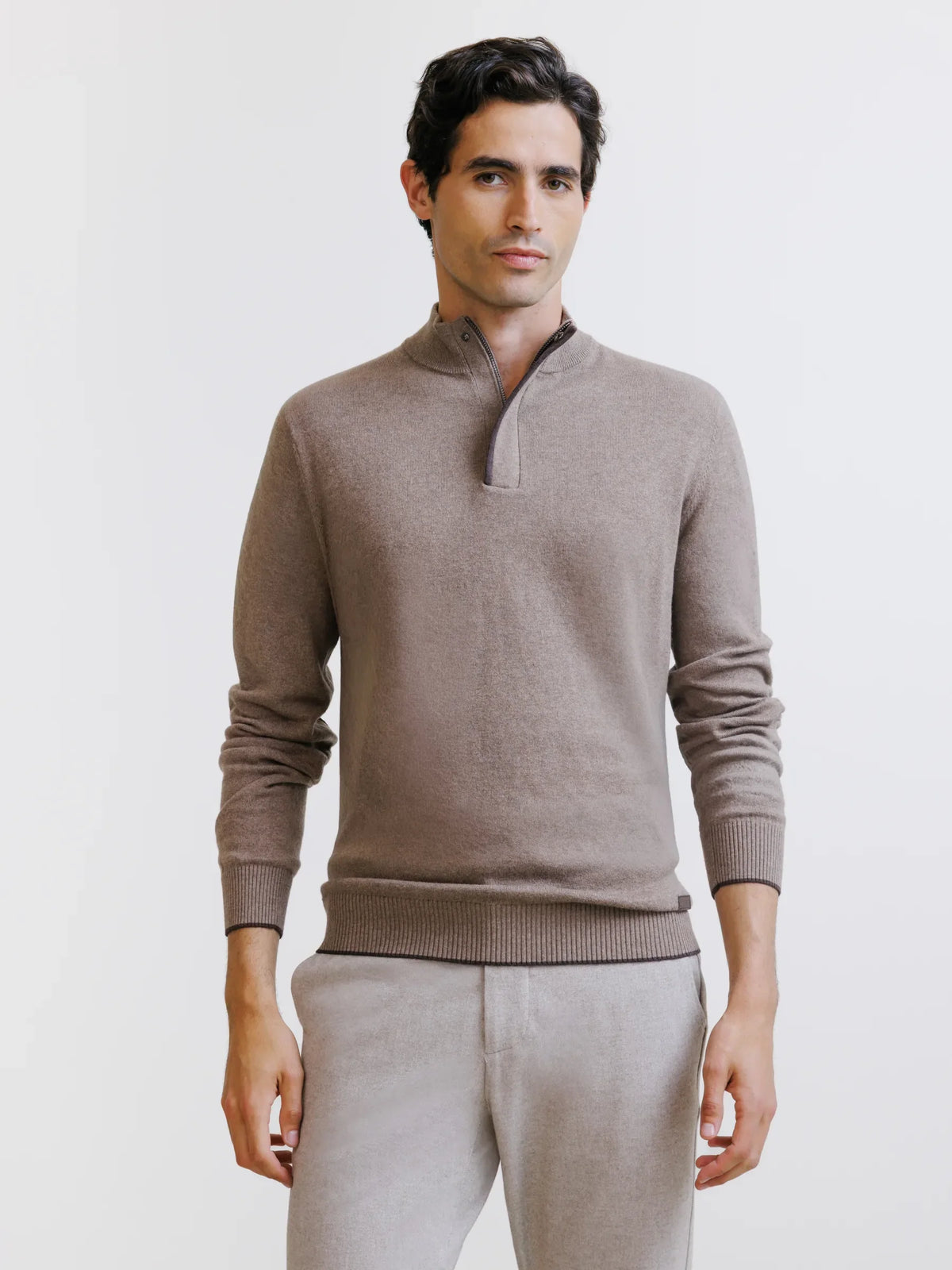 Pull col montant taupe - IZAC