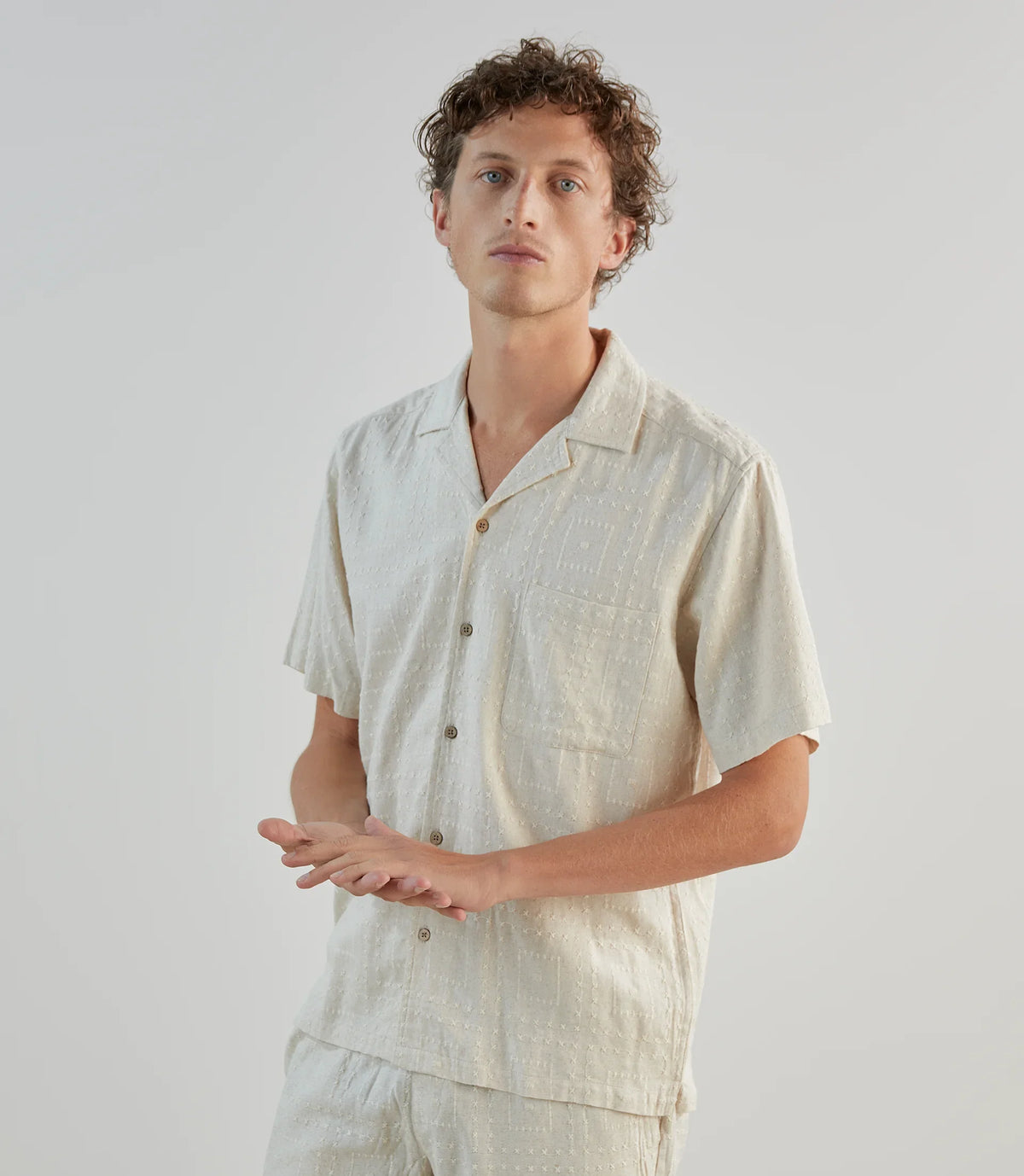 Chemise casual brodée beige - IZAC