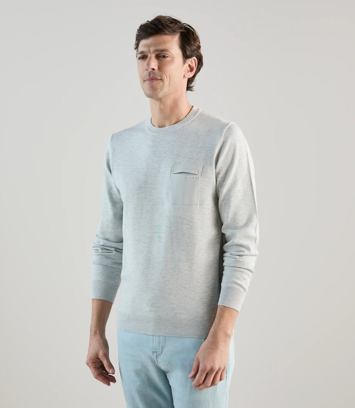 Pull avec poche bi - matière gris perle - IZAC