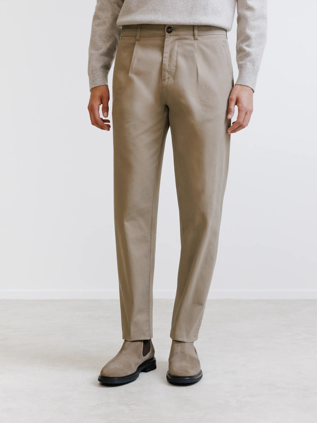 Pantalon chino à plis taupe - IZAC