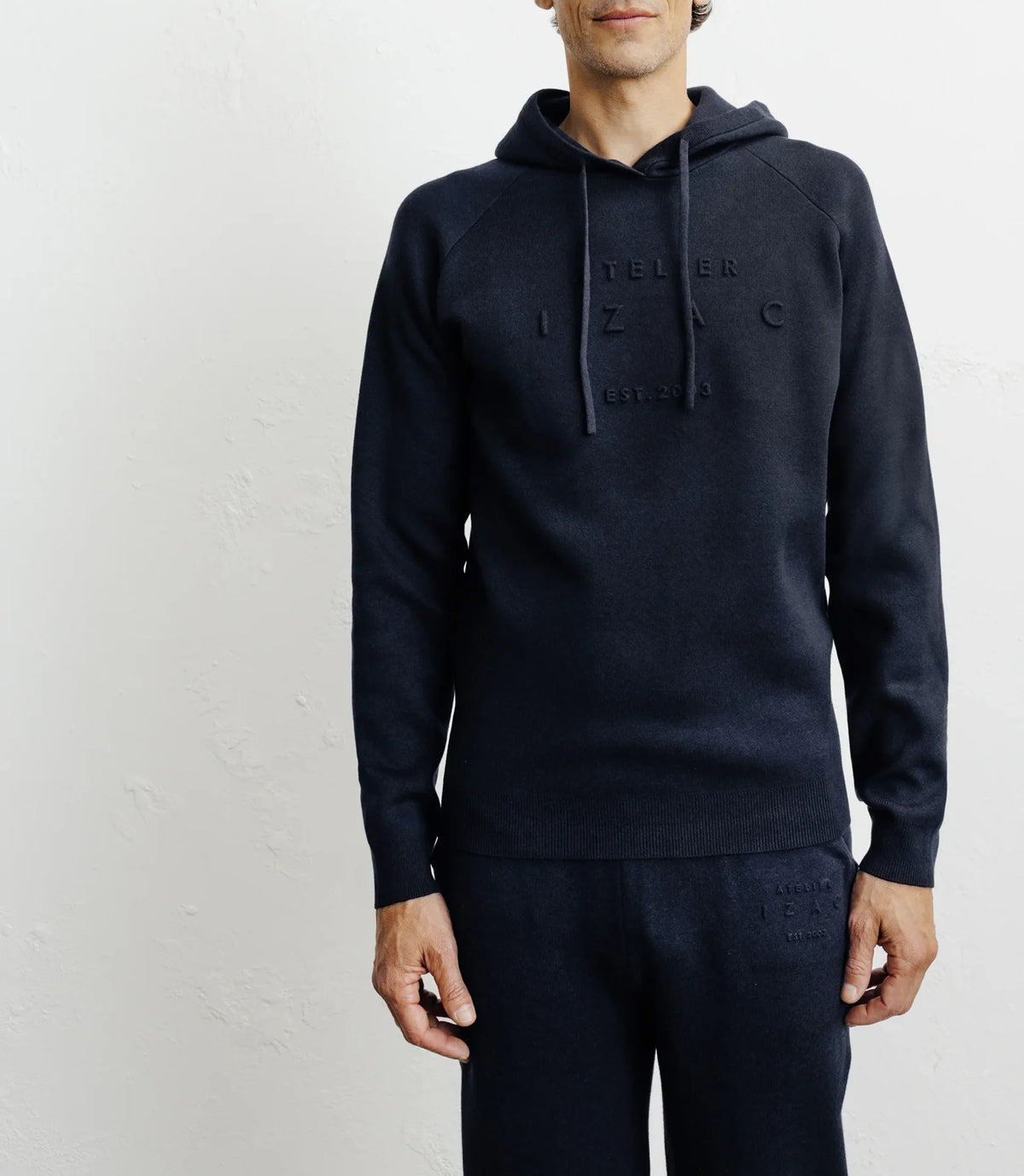 Pull à capuche en maille marine - IZAC