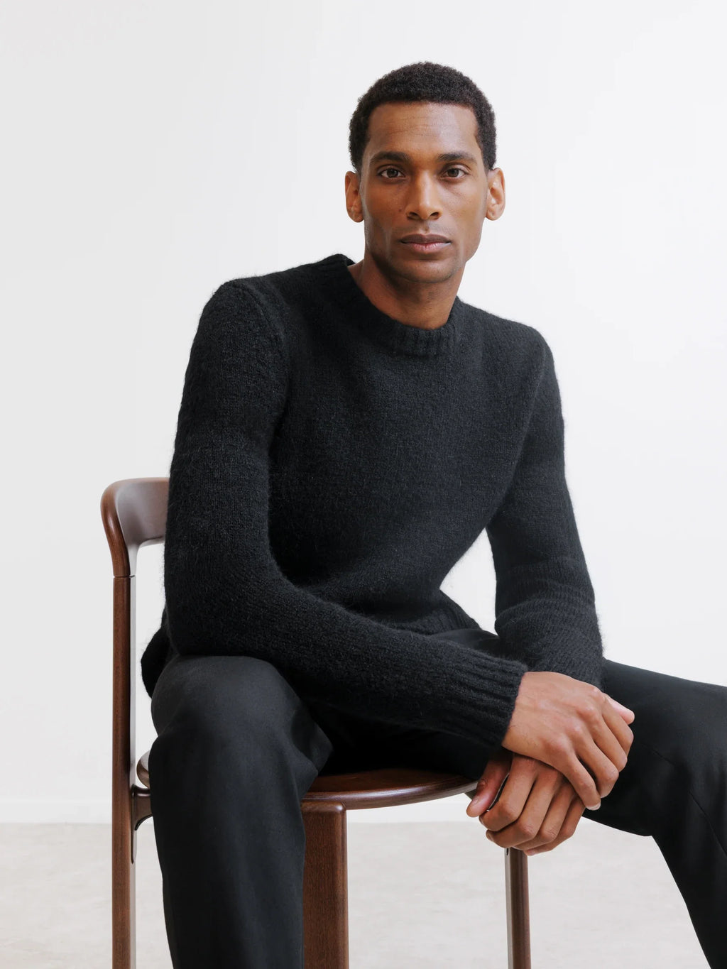 Pull col rond noir - IZAC