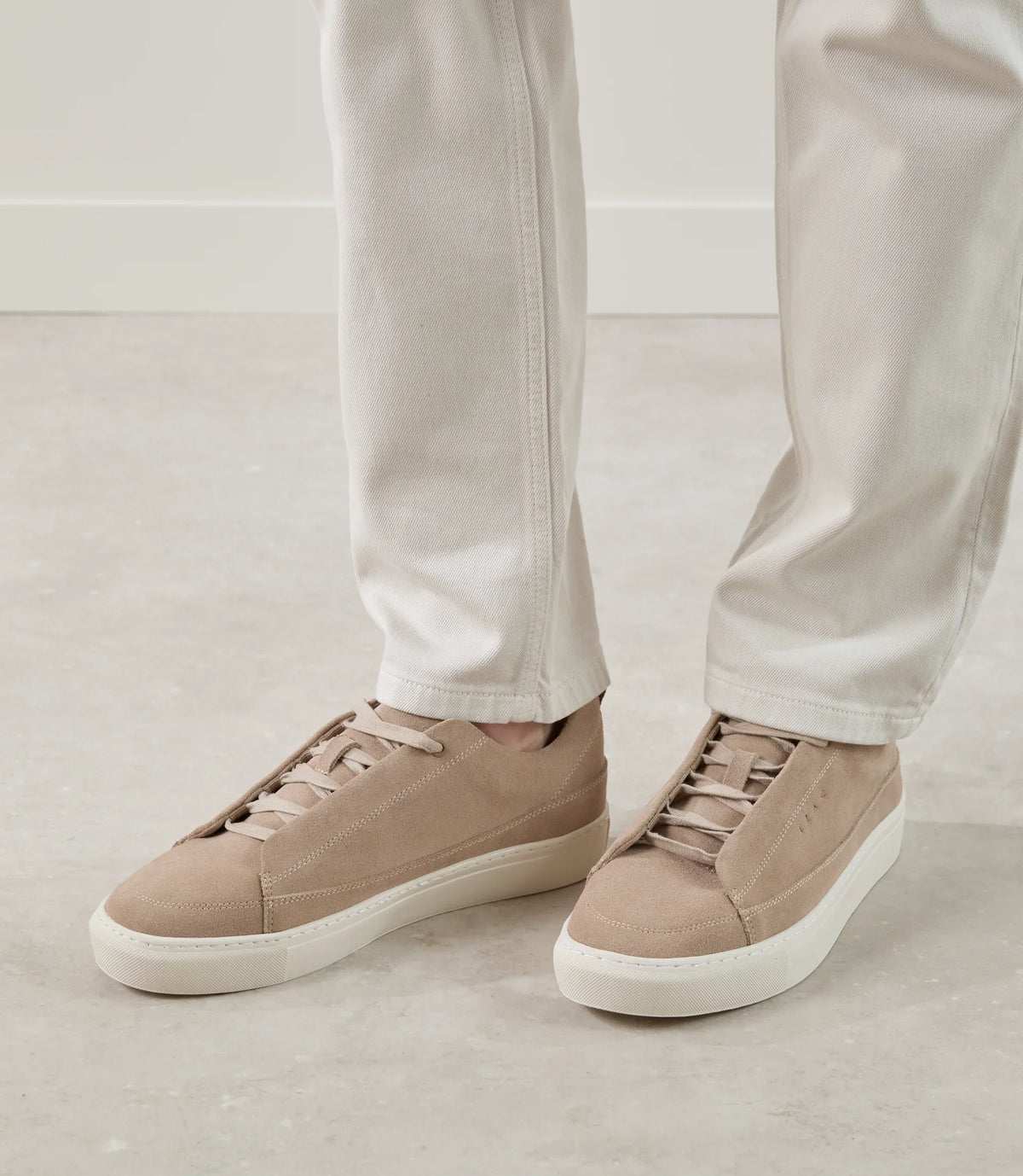Basket en suède beige - IZAC