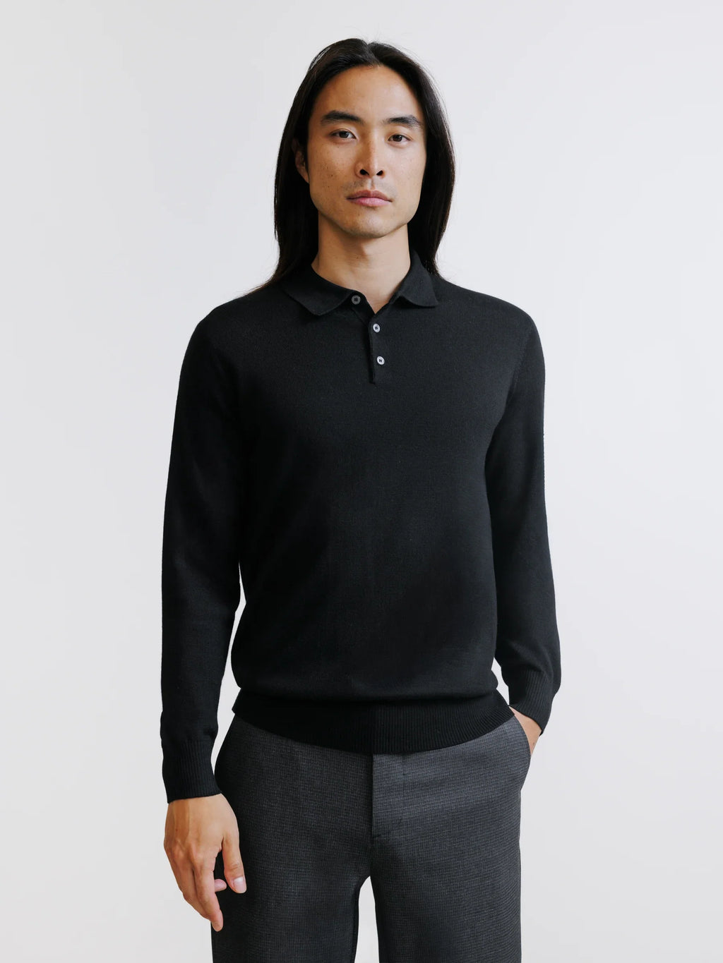 Pull col polo boutonné en laine mérinos noir - IZAC