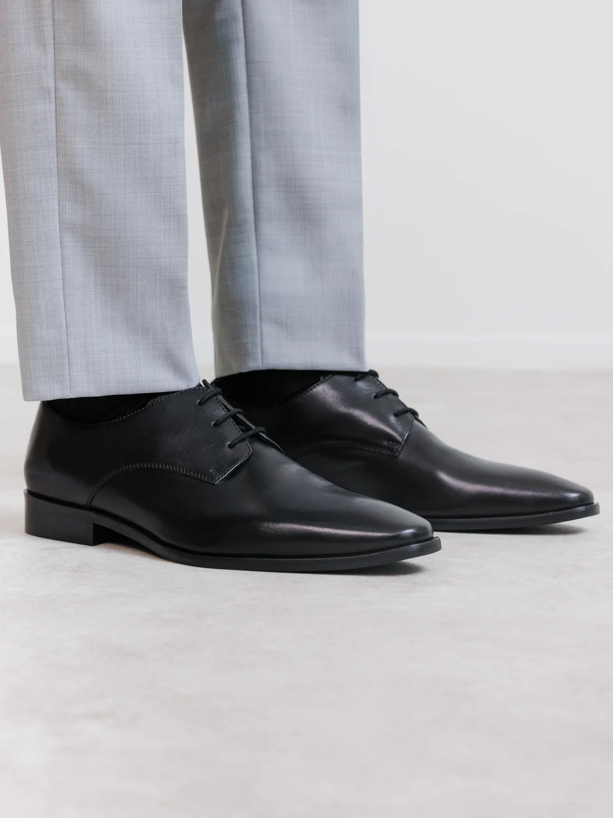 Derby en cuir noir - IZAC