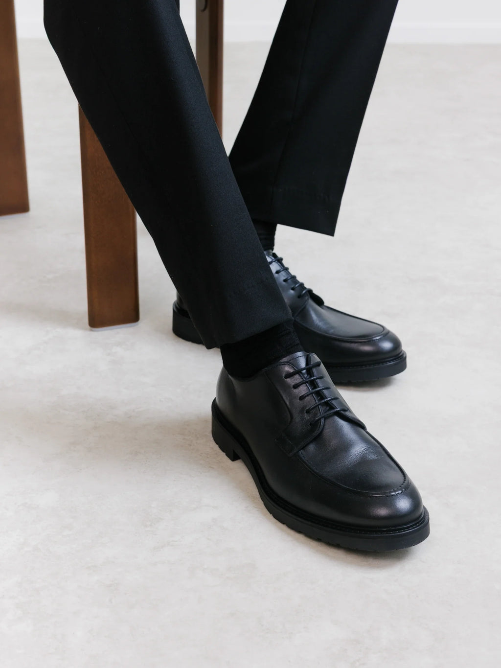 Derby en cuir noir - IZAC
