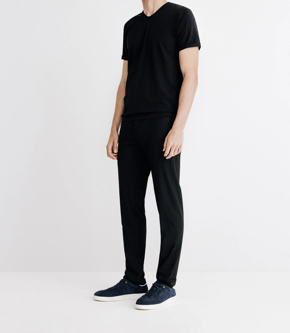 T-shirt col V noir - IZAC