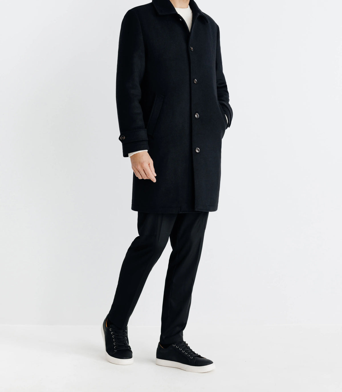 Manteau long droit noir - IZAC