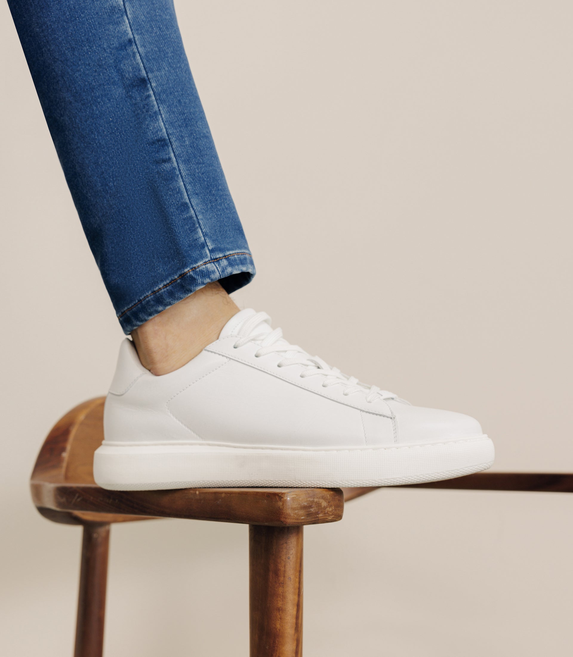 Chaussures sneakers en cuir blanc - IZAC