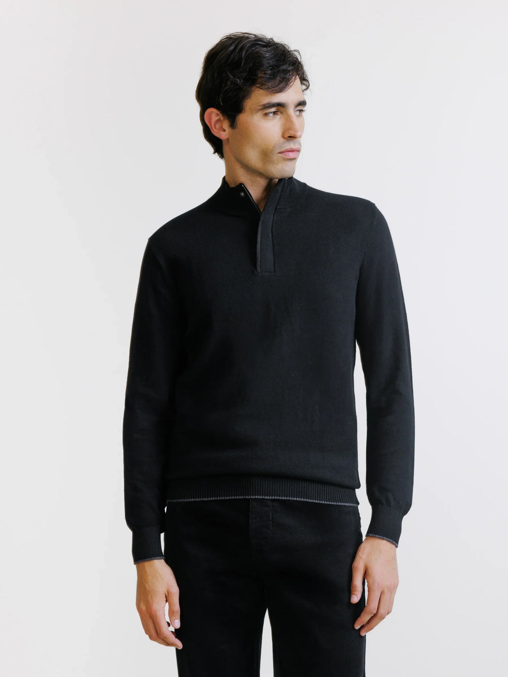 Pull col montant noir - IZAC