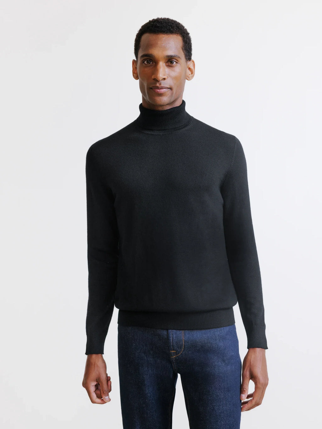 Pull col roulé en mérinos noir - IZAC