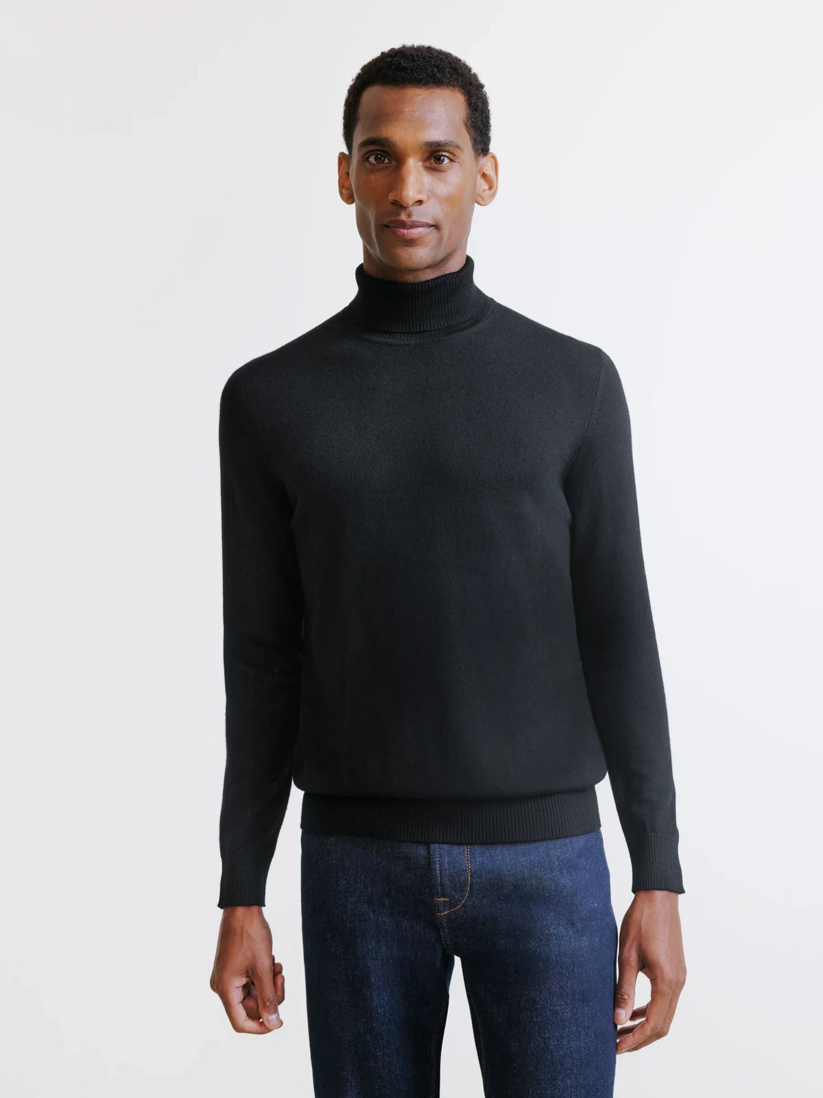 Pull col roulé en mérinos noir - IZAC