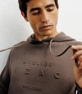 Pull à capuche en maille chatain - IZAC