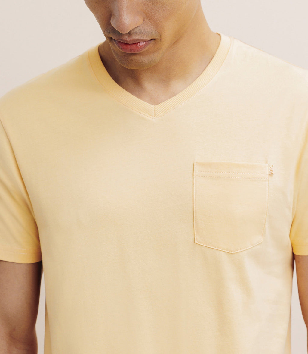 T-shirt col V avec poche pêche - IZAC