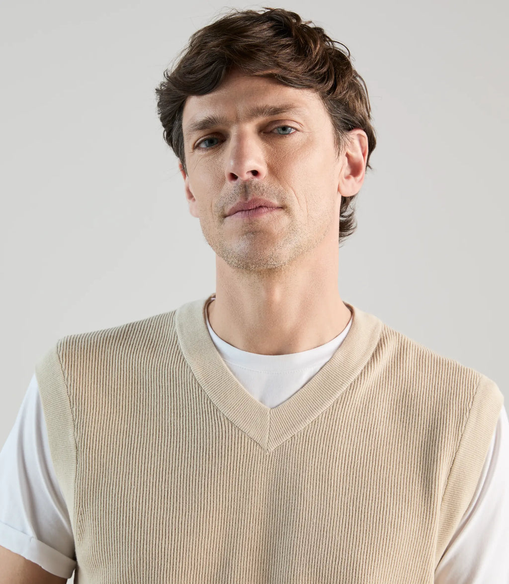 Pull sans manches en maille côtelée beige - IZAC
