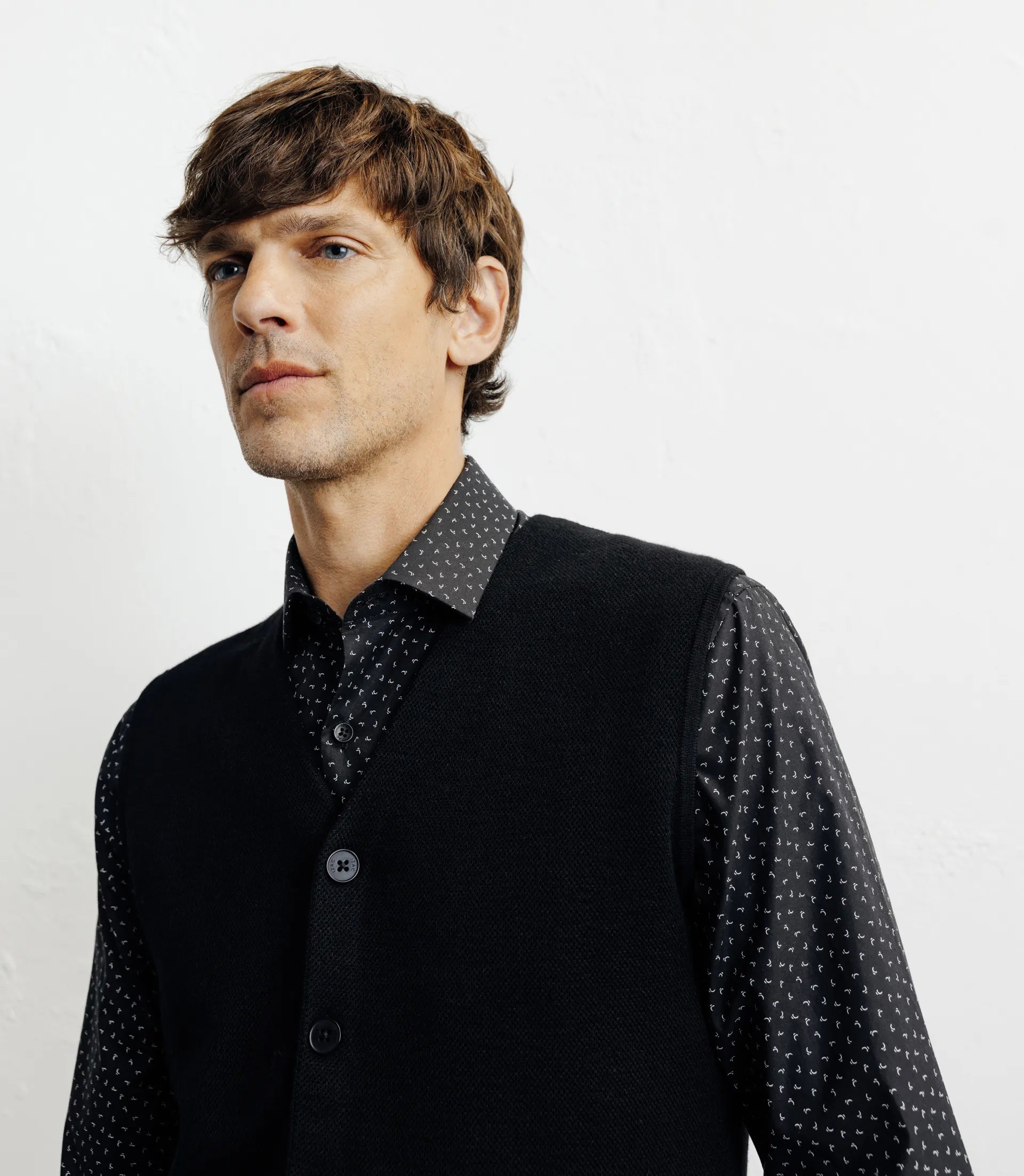 Gilet sans manches boutonné jeux de points noir - IZAC