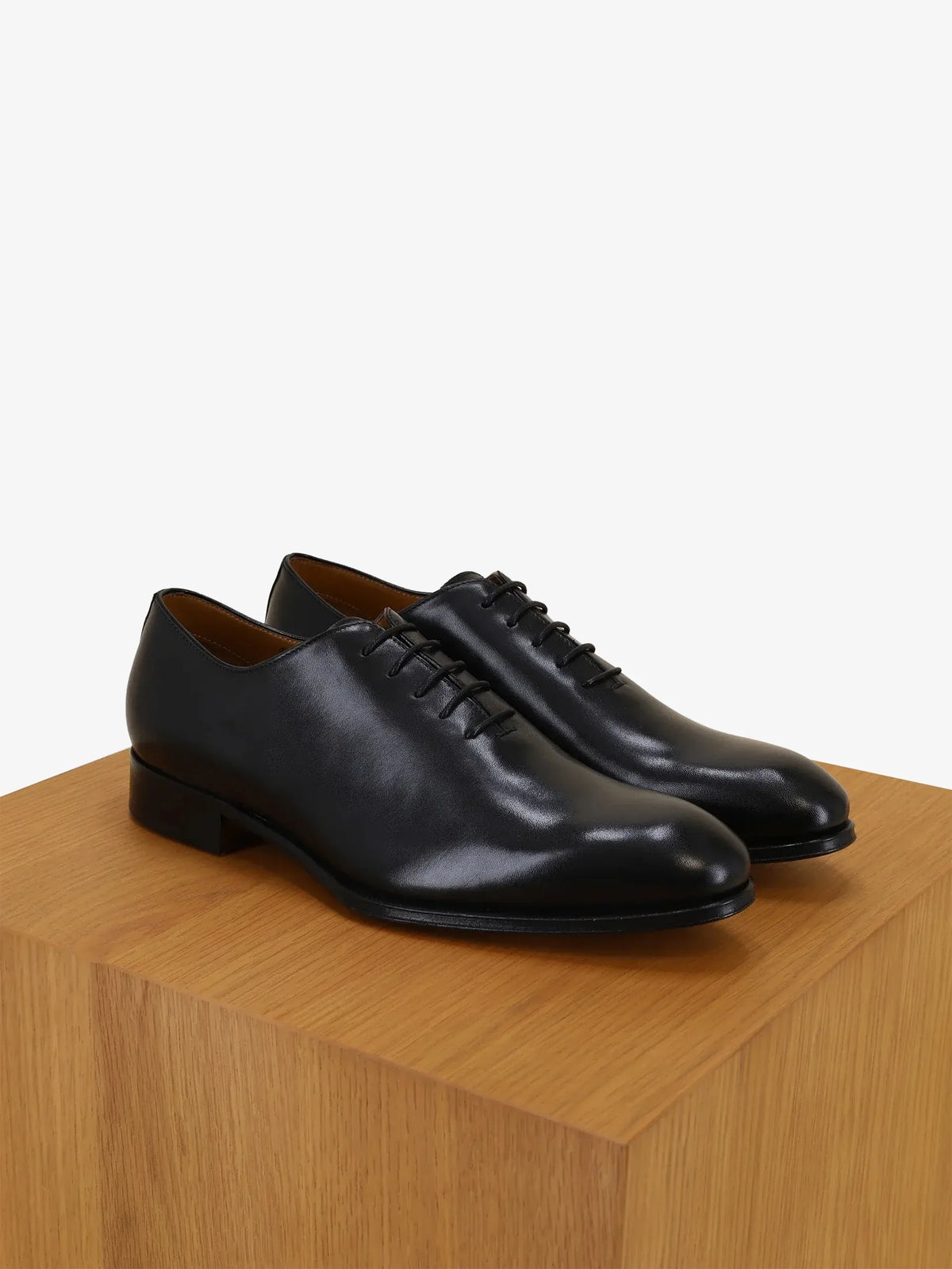 Richelieu en cuir noir - IZAC
