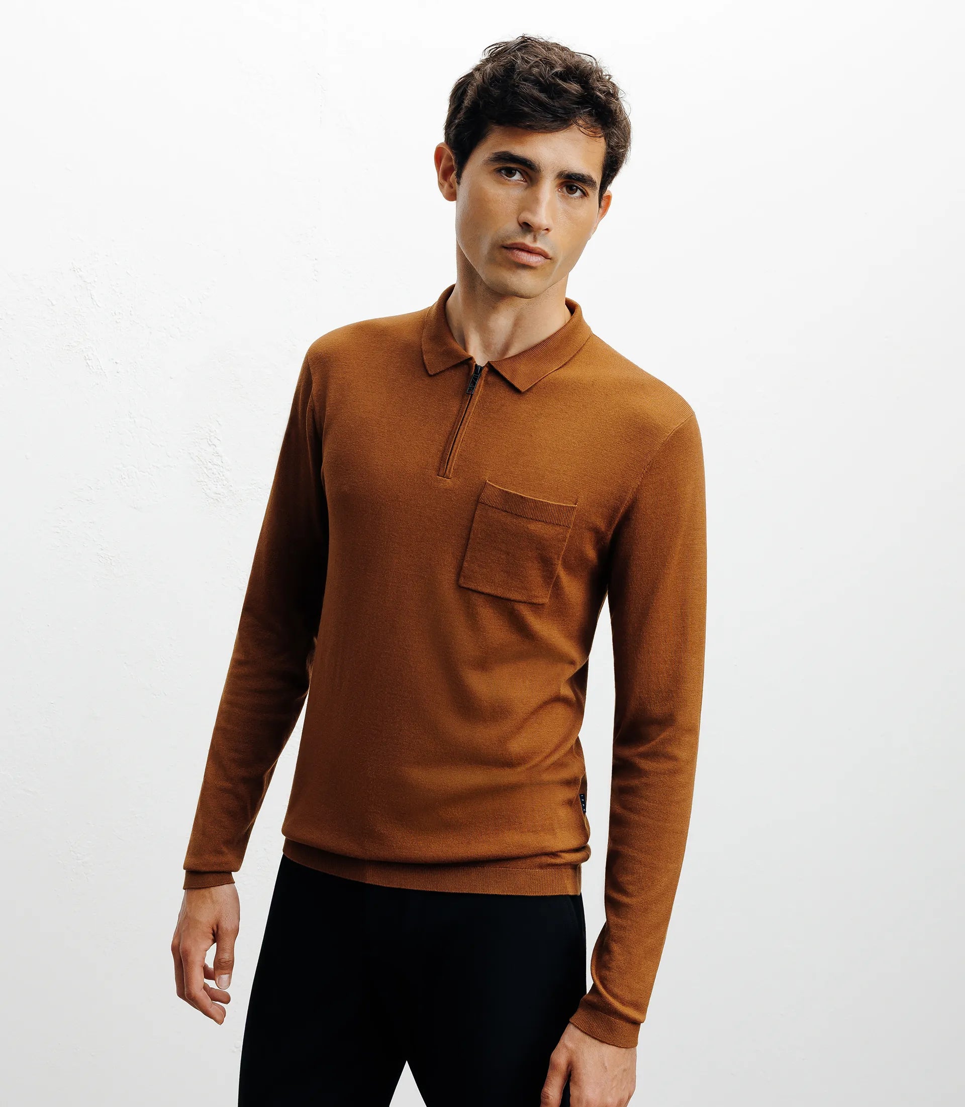 Pull col polo zippé en maille fine bronze - IZAC