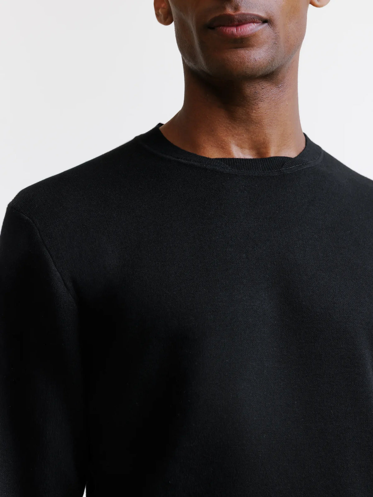 Pull col rond teddy noir - IZAC