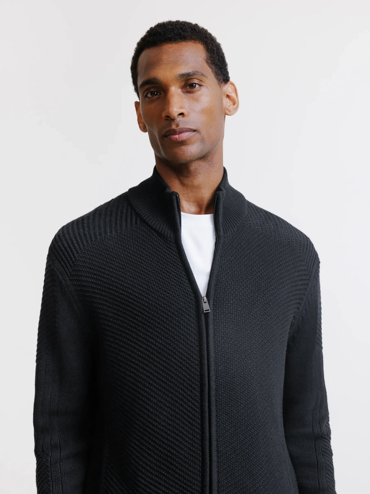 Gilet zippé à jeux de points noir - IZAC