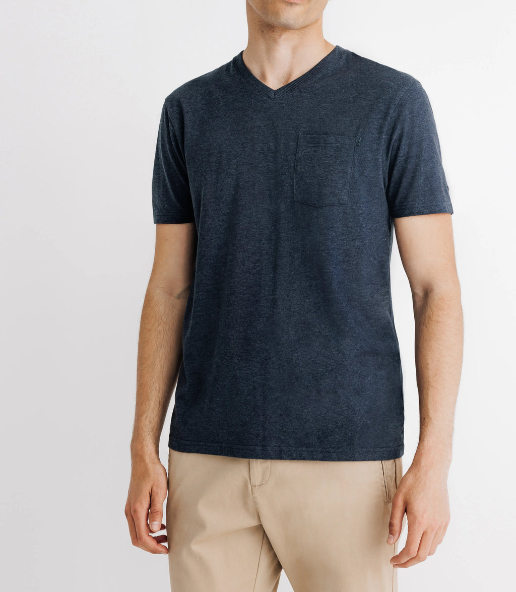 T-shirt col V avec poche marine - IZAC