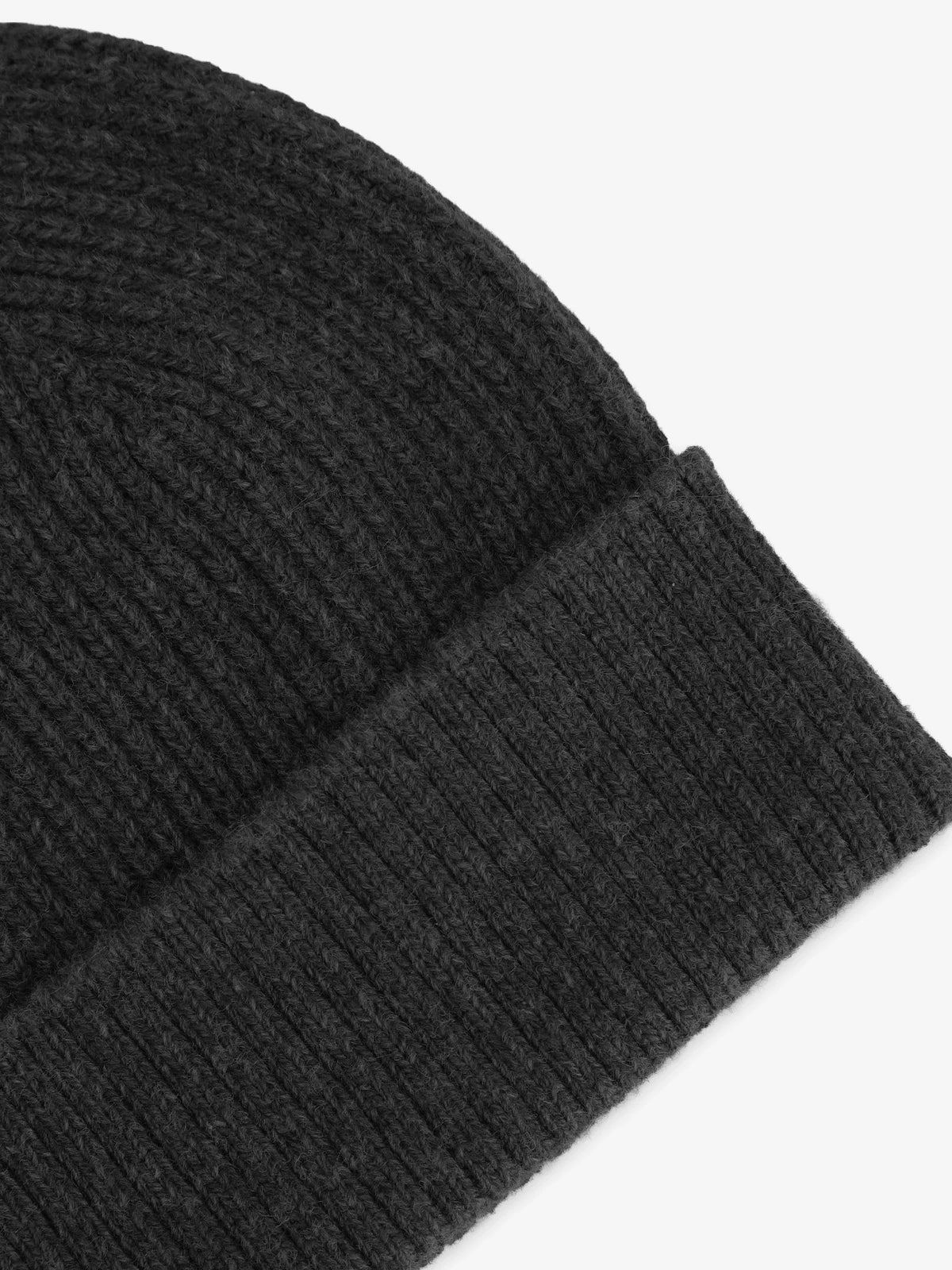 Bonnet en maille côtelée noire - IZAC
