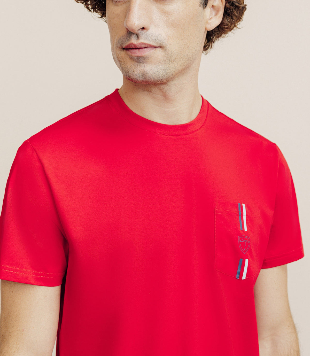T-shirt à poche rouge - IZAC