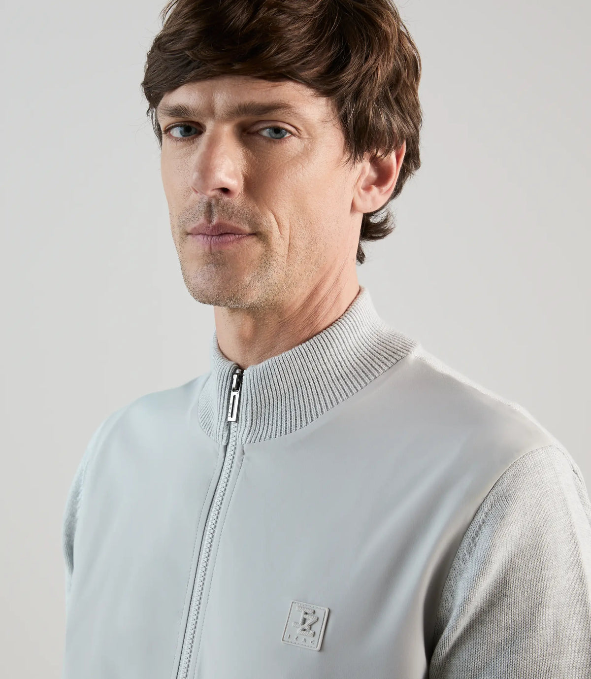 Gilet col montant bi - matière gris perle - IZAC