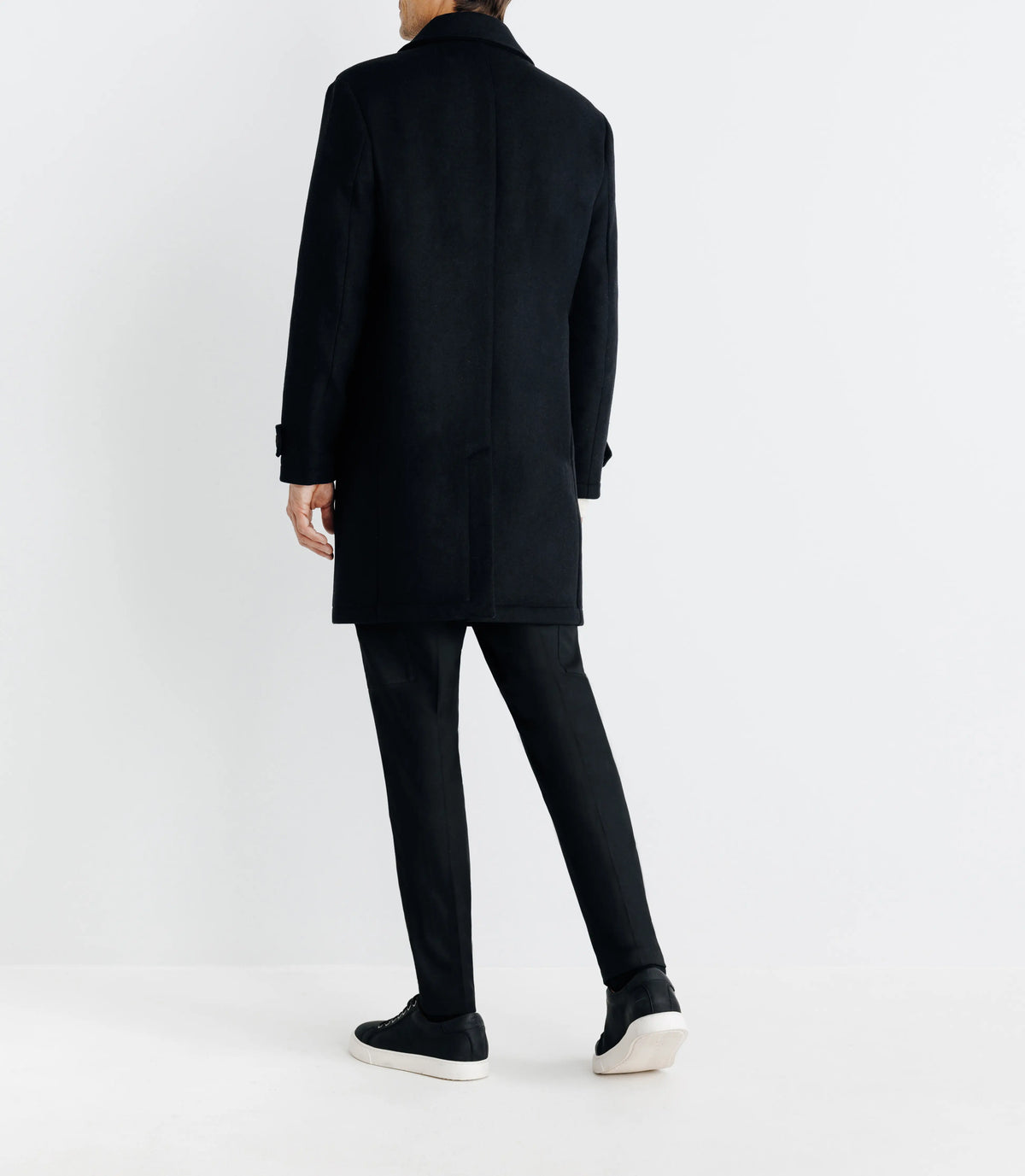 Manteau long droit noir - IZAC