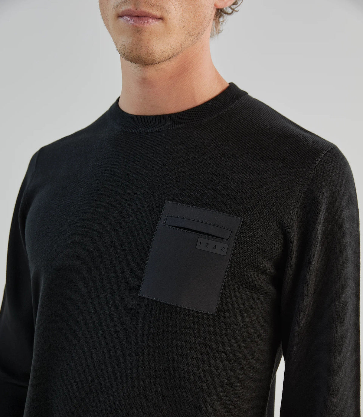 Pull avec poche bi - matière noir - IZAC