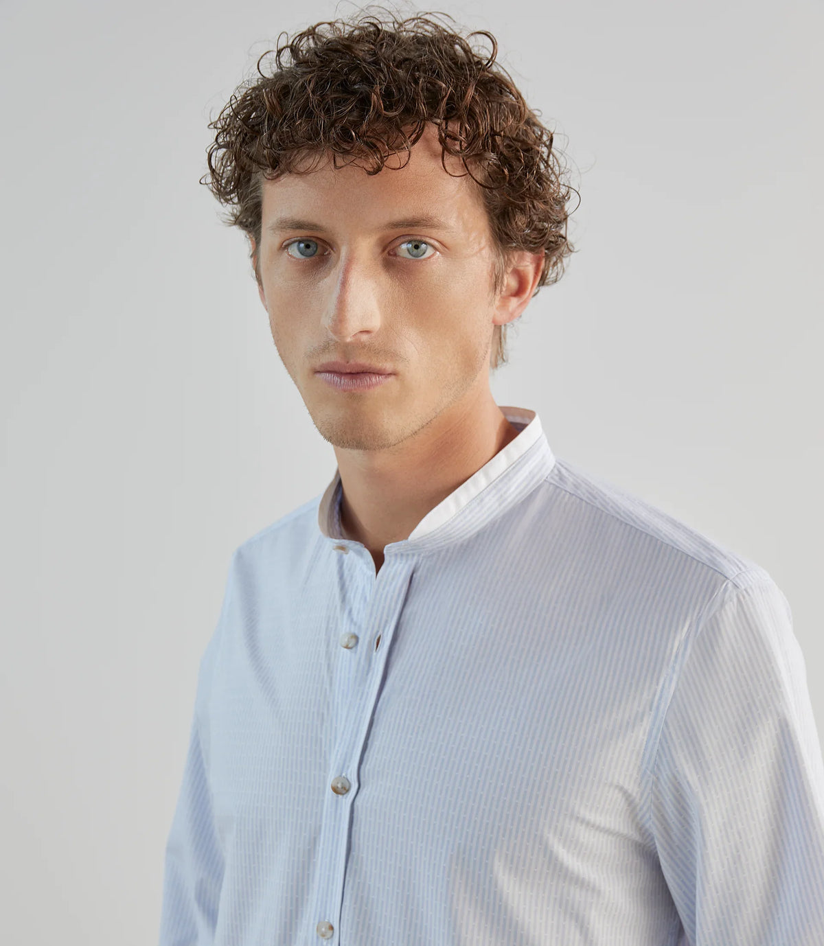 Chemise col mao avec coudières ciel - IZAC