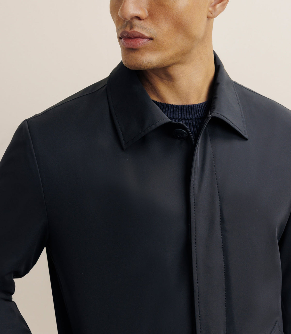 Manteau imperméable court noir - IZAC