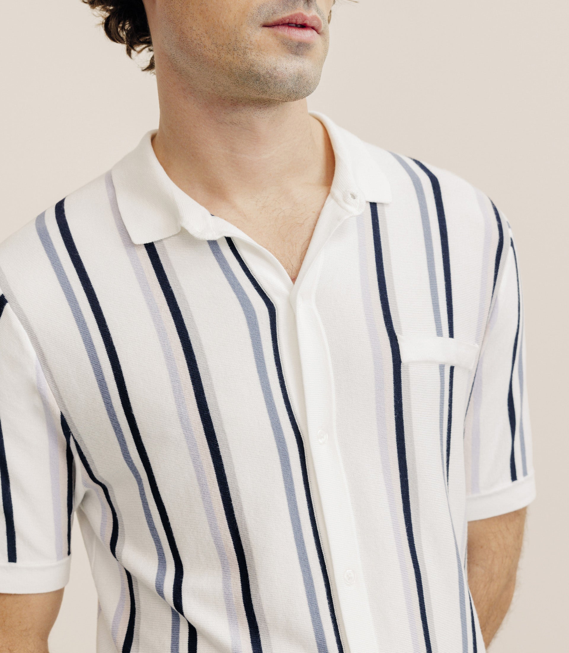 Polo boutonné en maille rayé écru - IZAC