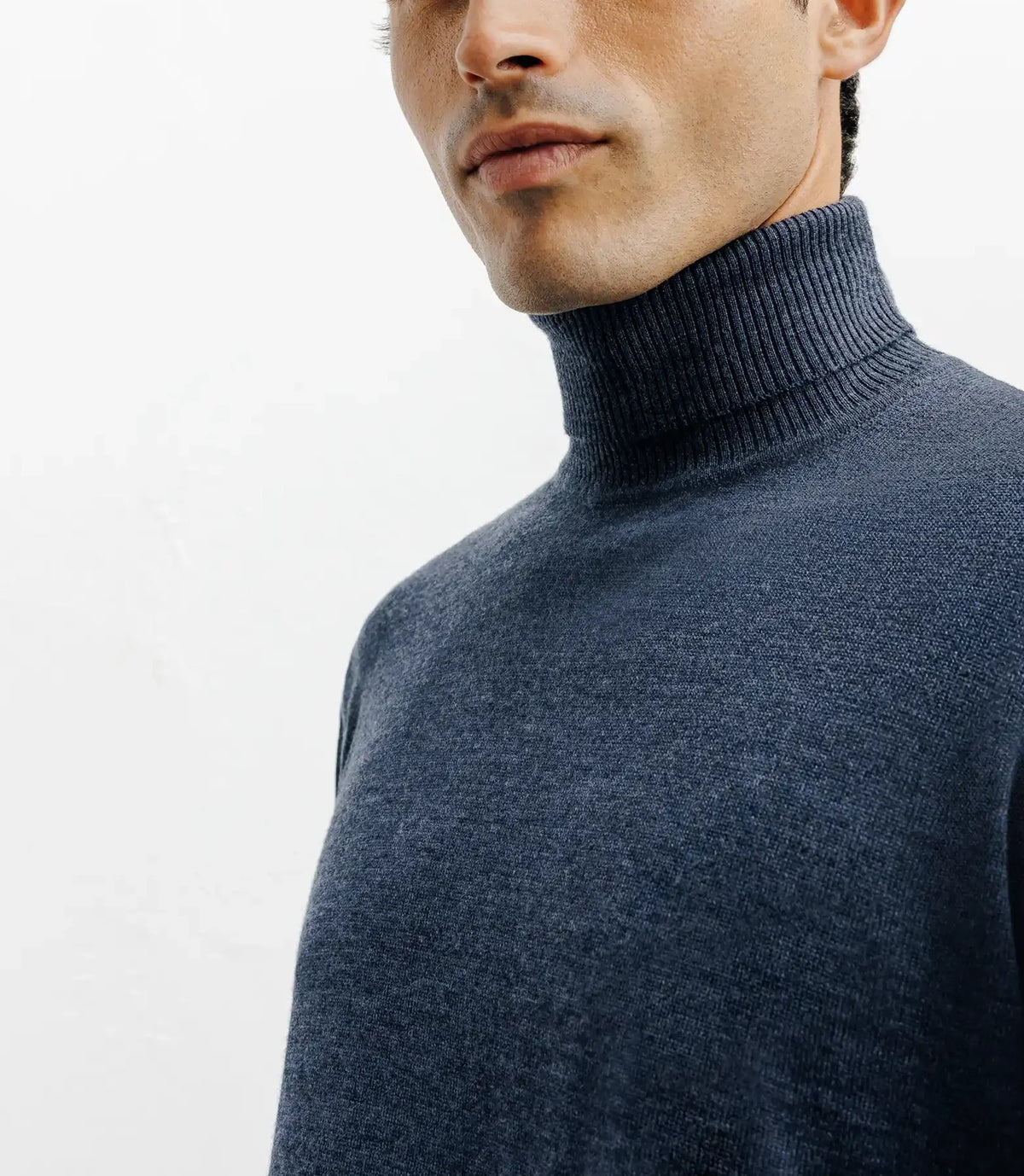 Pull col roulé indigo - IZAC