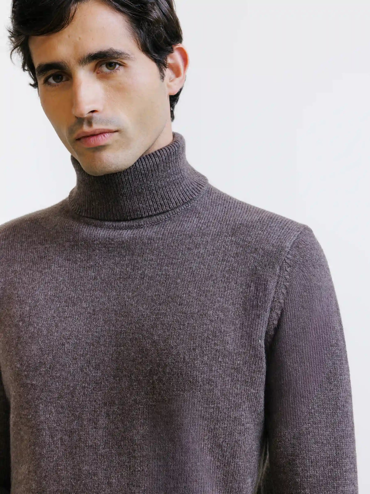Pull en laine col roulé marron - IZAC