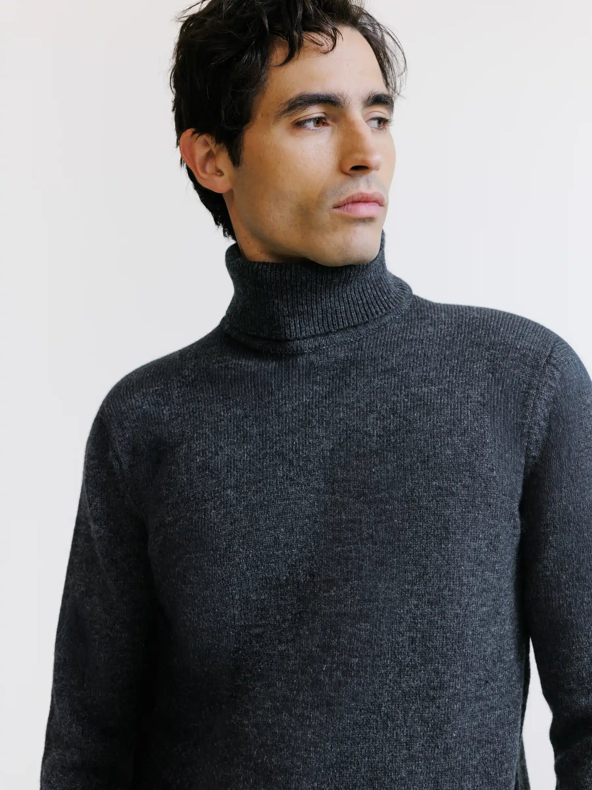 Pull en laine col roulé anthracite - IZAC