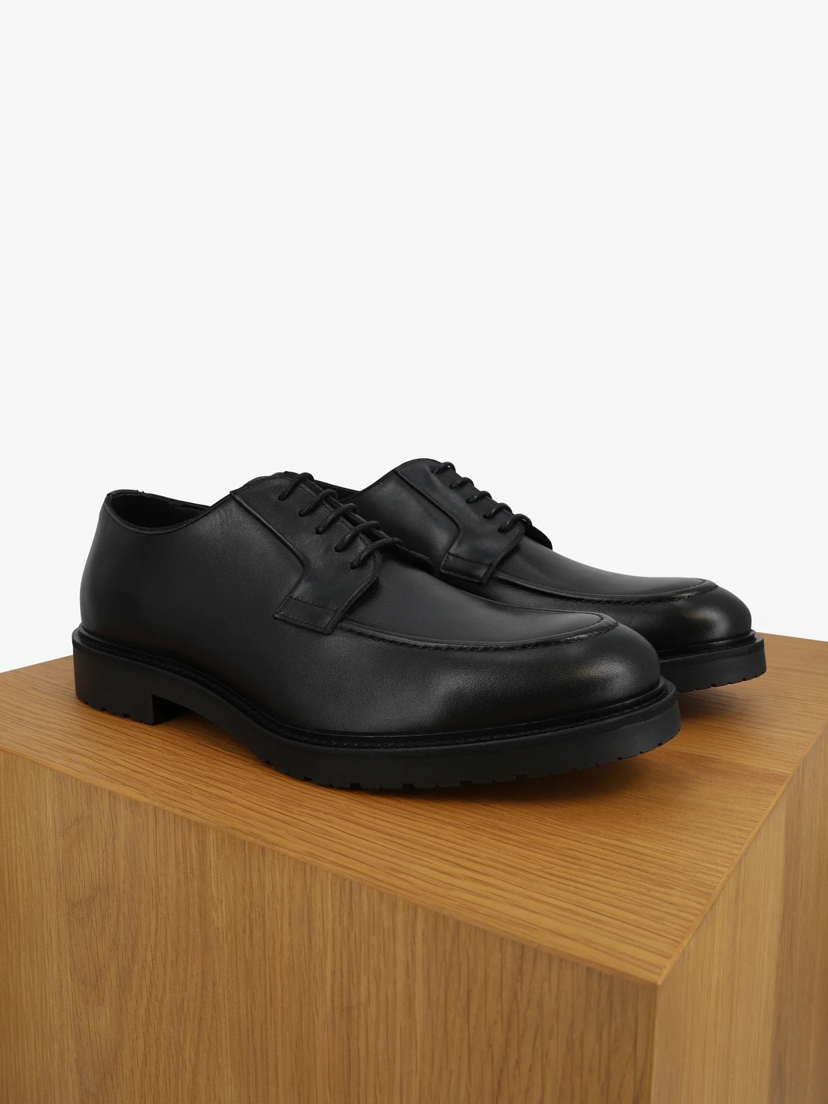 Derby en cuir noir - IZAC