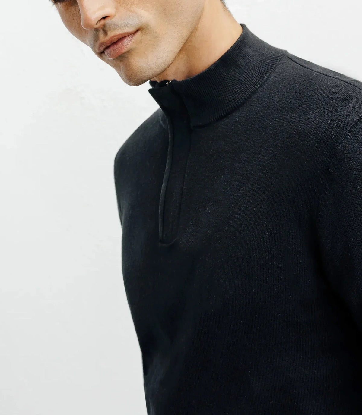 Pull col montant demi zippé noir - IZAC