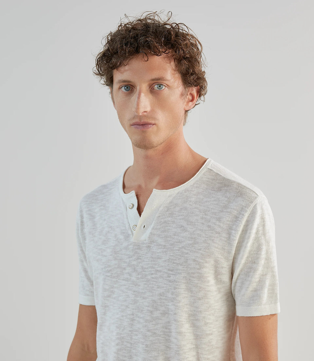 T-shirt à manches courtes avec col tunisien écru - IZAC