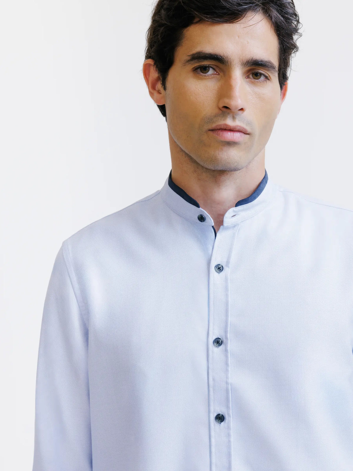 Chemise col mao avec coudière en suède ciel - IZAC