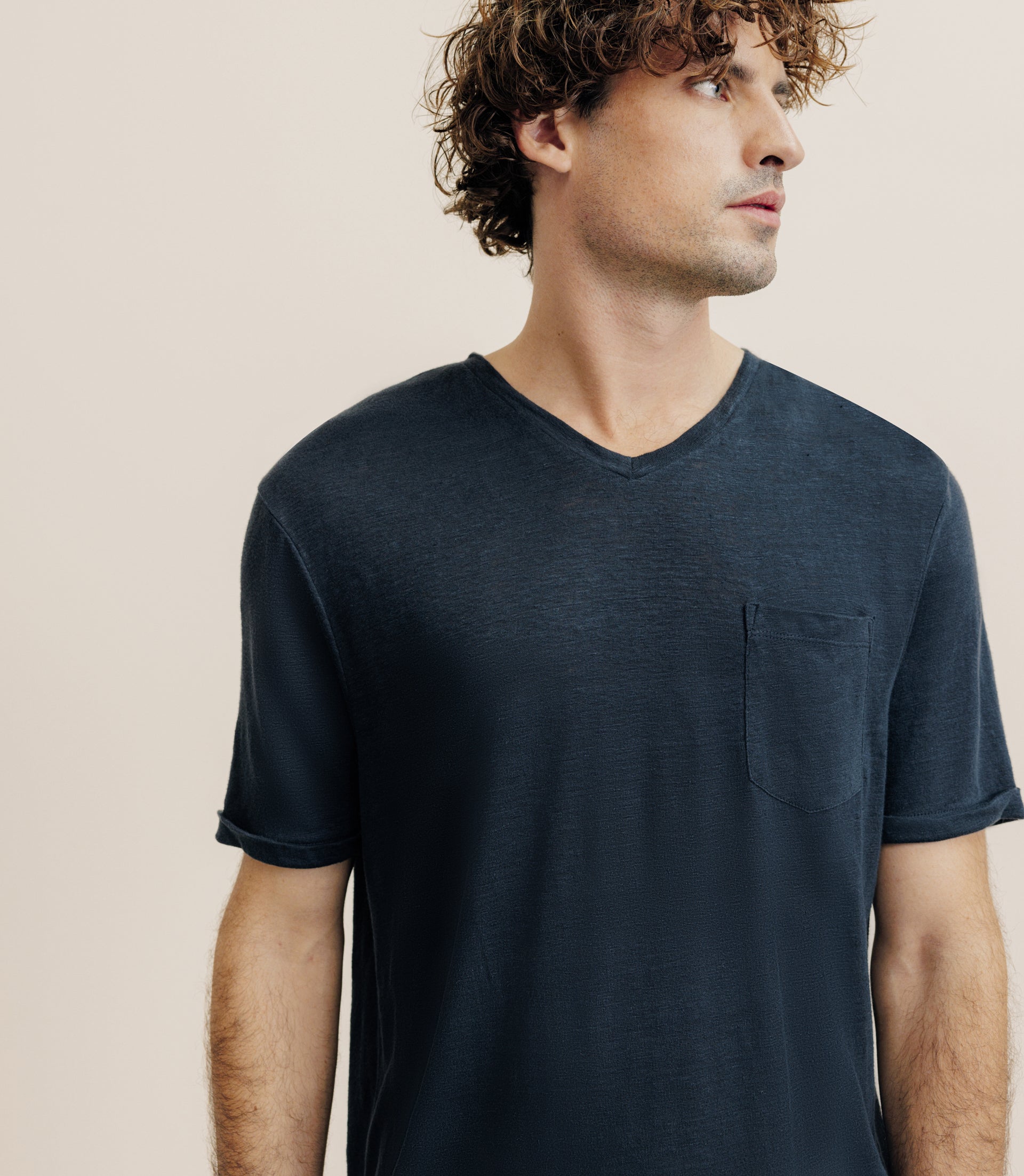 T-shirt col V 100% lin marine - IZAC