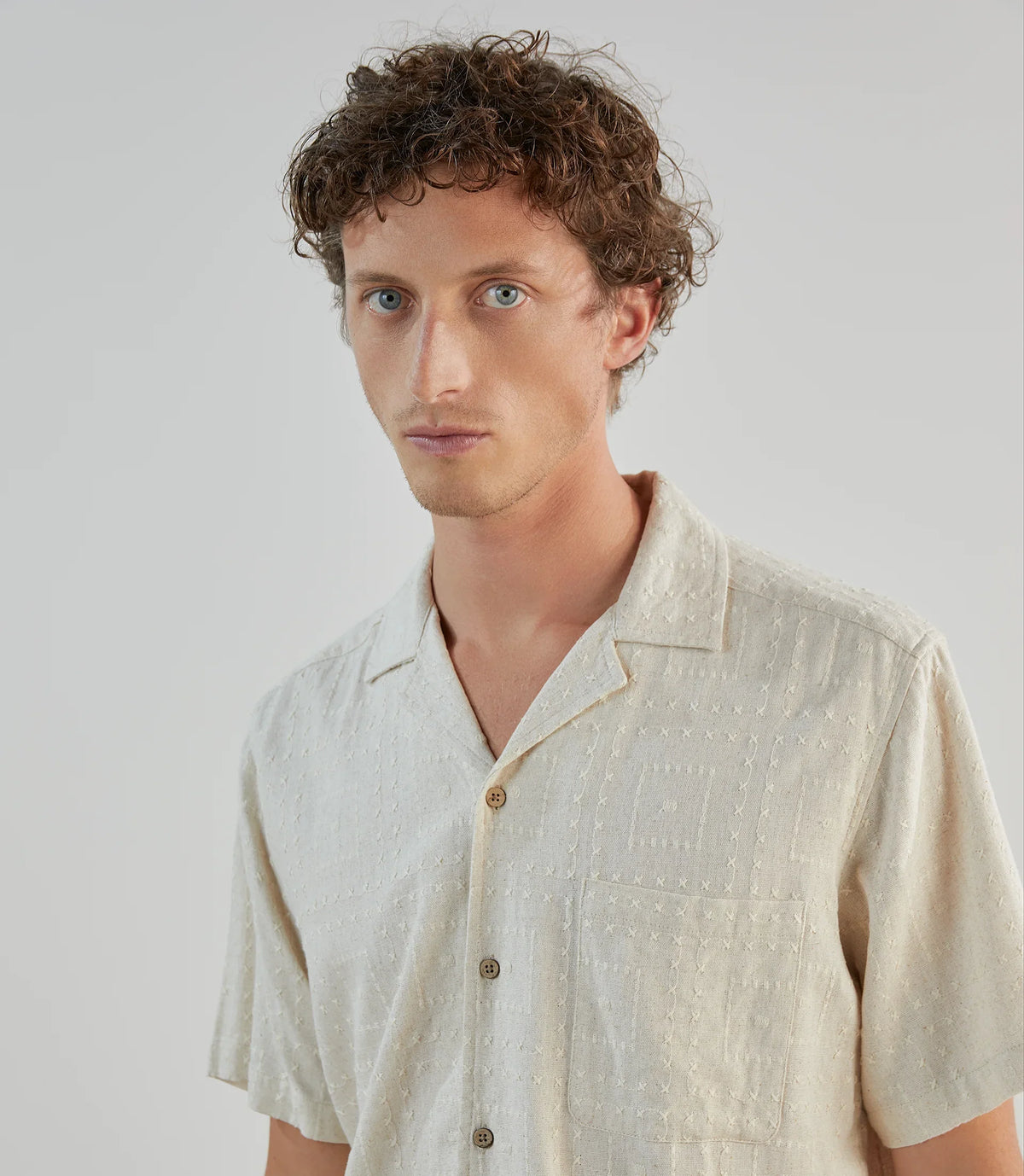 Chemise casual brodée beige - IZAC