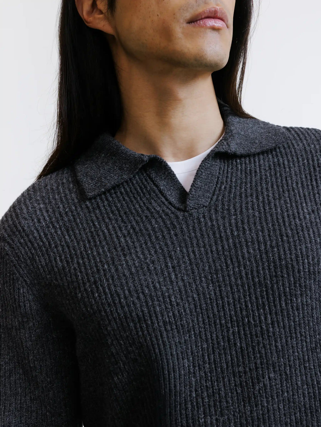 Pull à col polo ouvert en maille côtelée anthracite - IZAC
