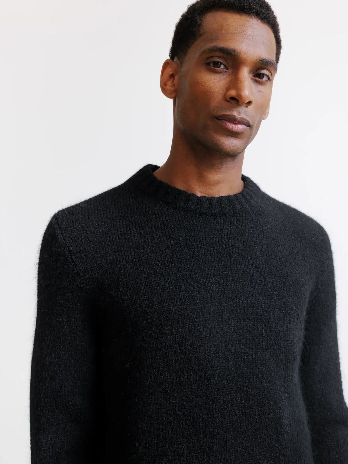 Pull col rond noir - IZAC