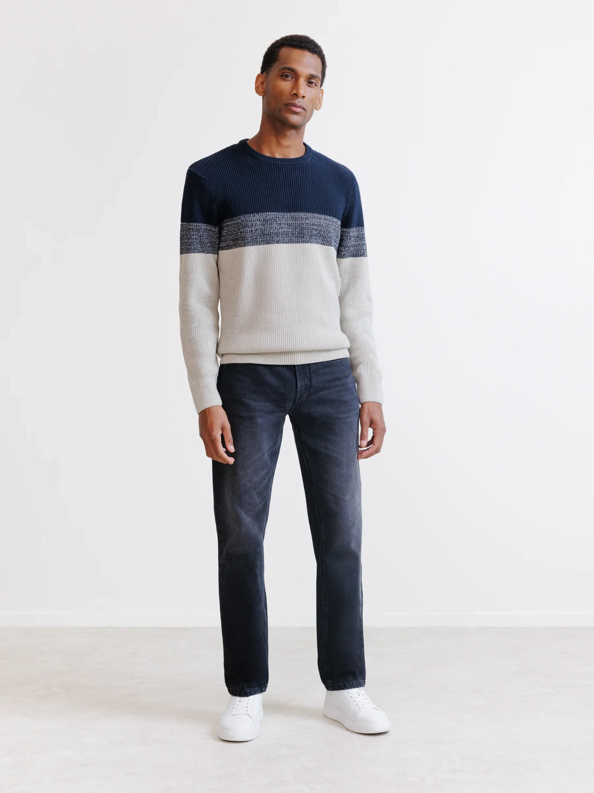 Pull col rond marine - IZAC