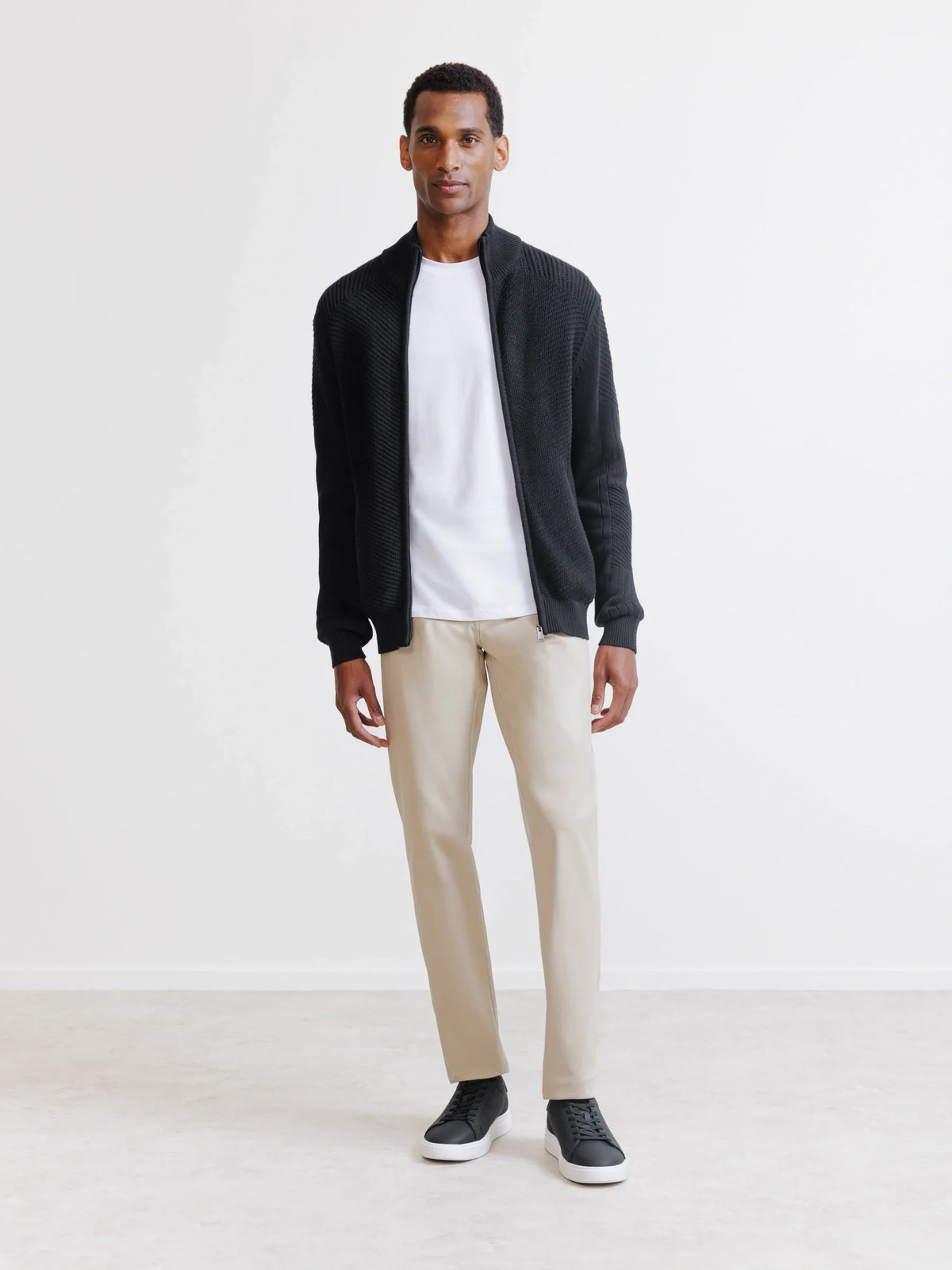 Gilet zippé à jeux de points noir - IZAC