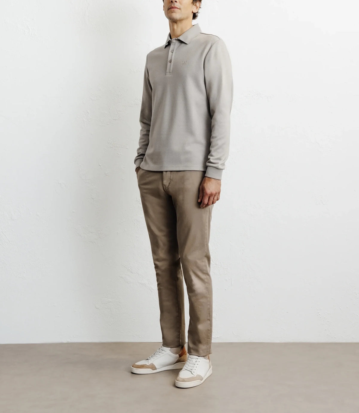 Polo boutonné en maille beige - IZAC