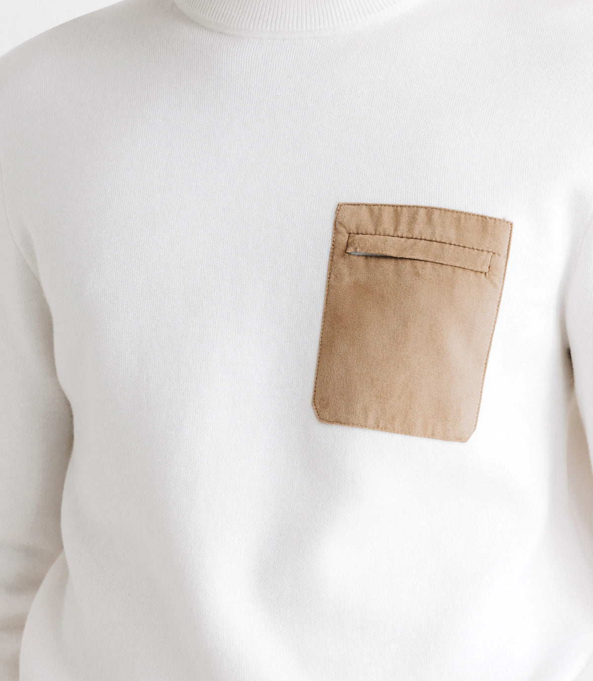 Pull col rond avec poche écru - IZAC