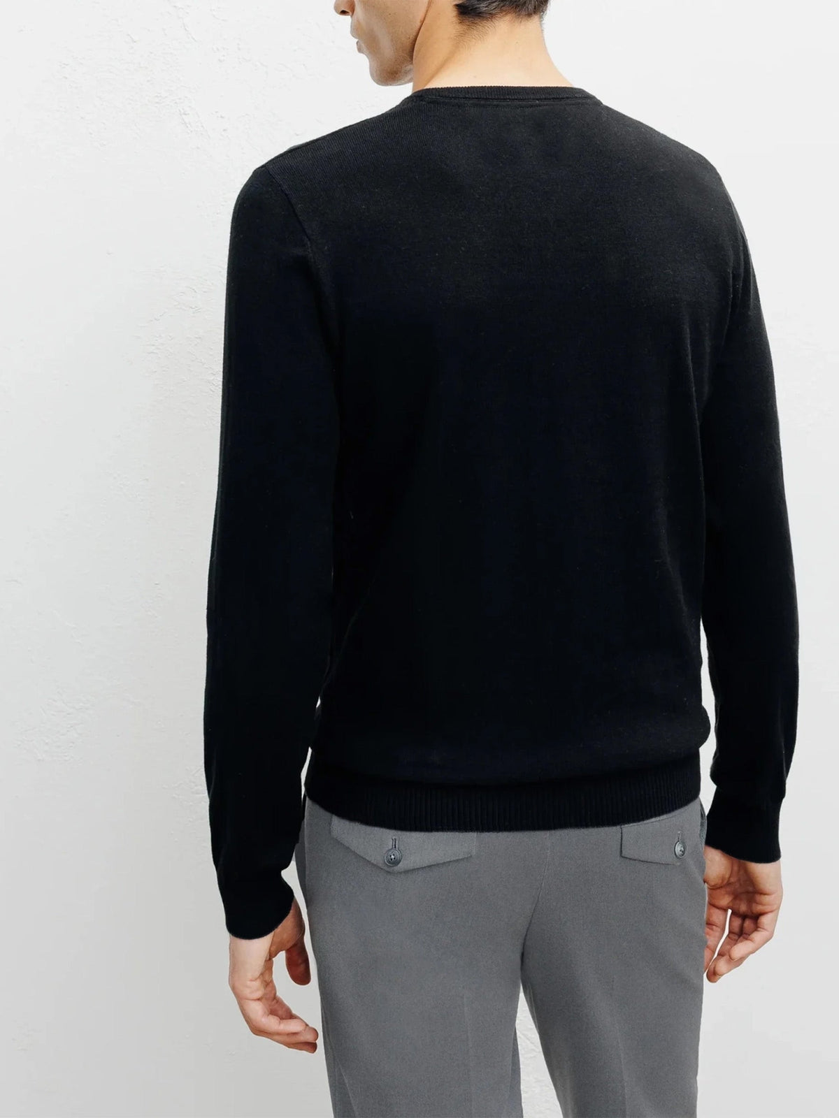 Pull col V noir - IZAC