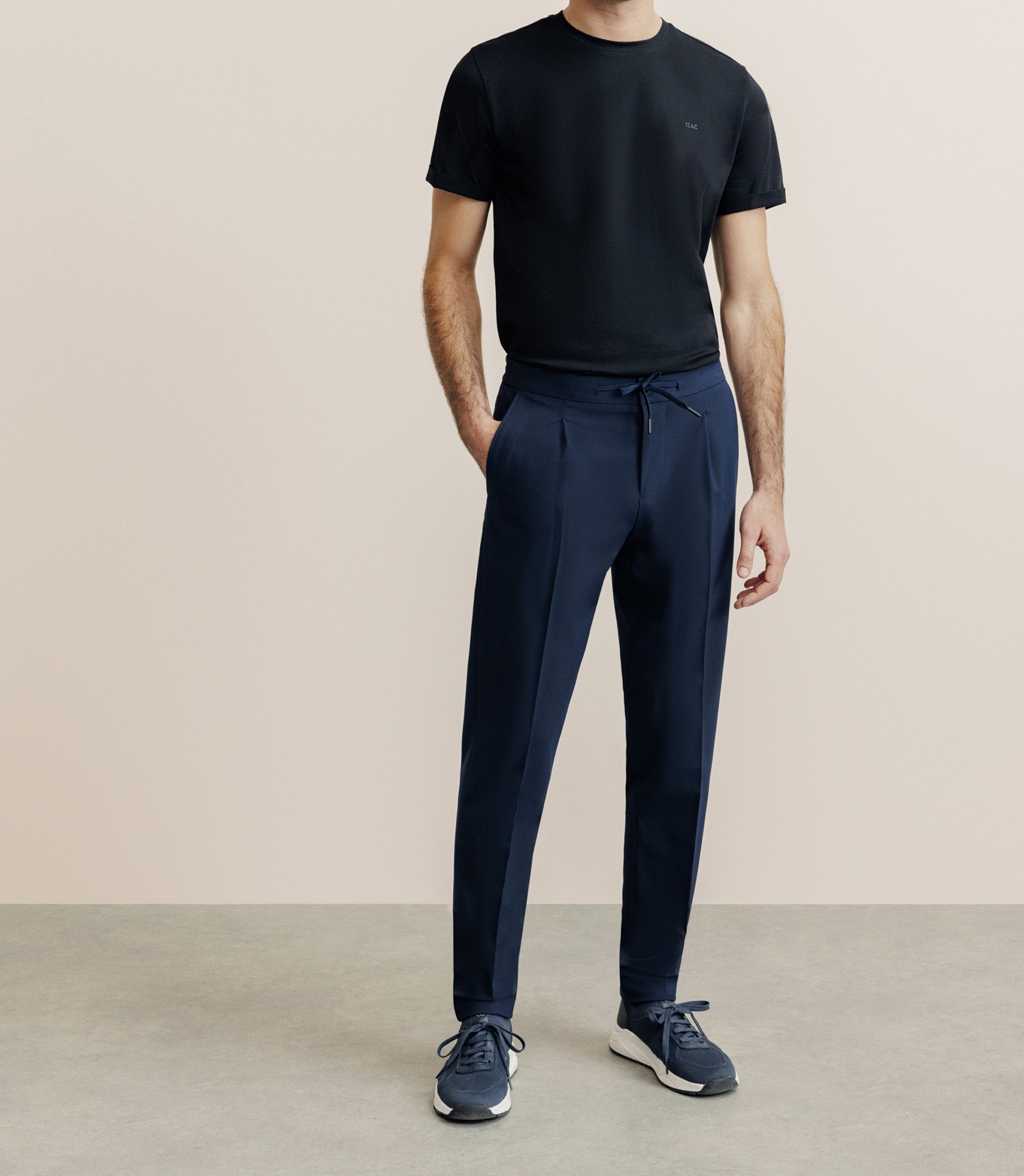 T-shirt col rond noir - IZAC